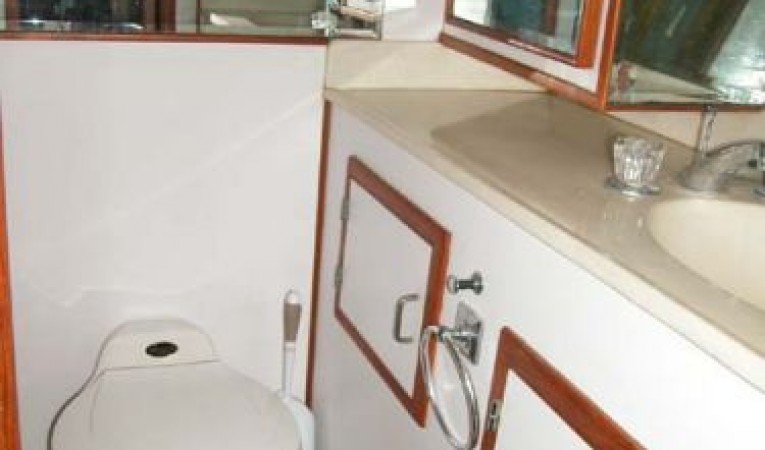 42 Lien Hwa Master Head-Stall Shower opposite