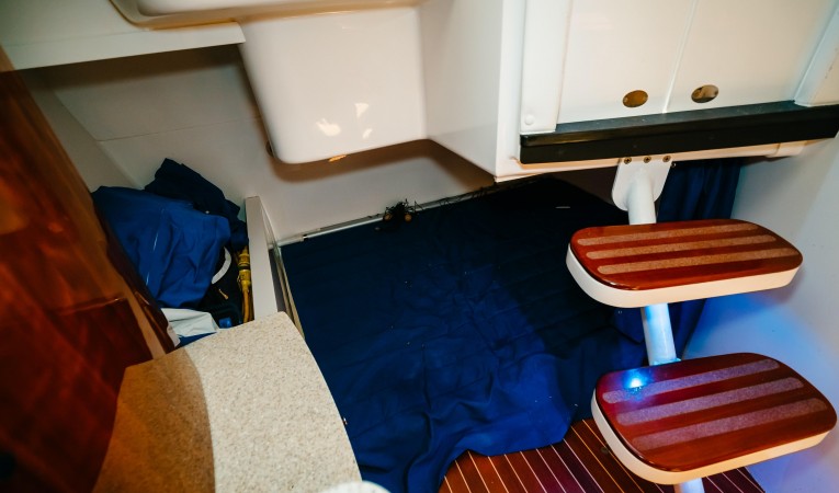 40 Intrepid Aft Berth