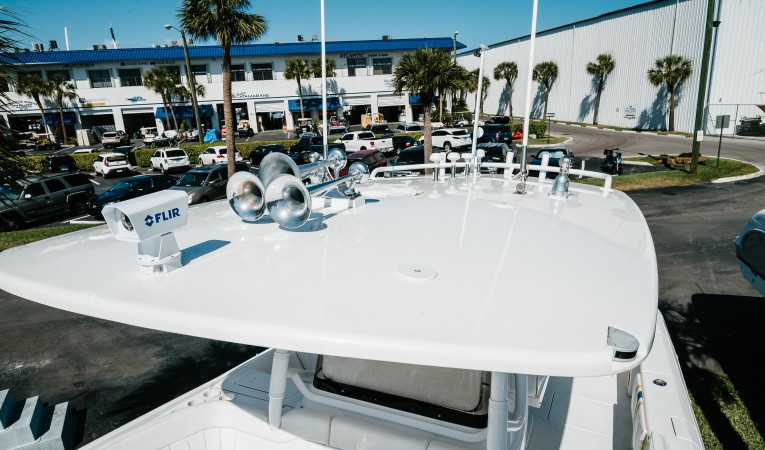 40 Intrepid T-Top