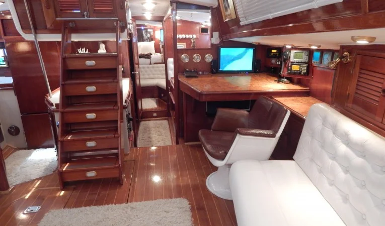 52 Irwin Salon Aft along Port side