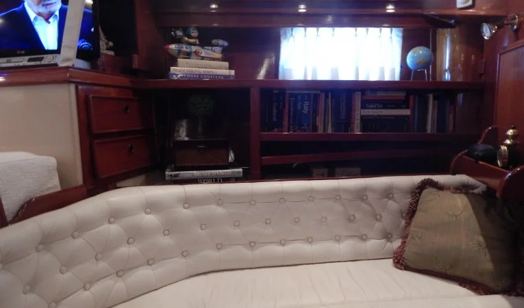 52 Irwin Owners stateroom - settee