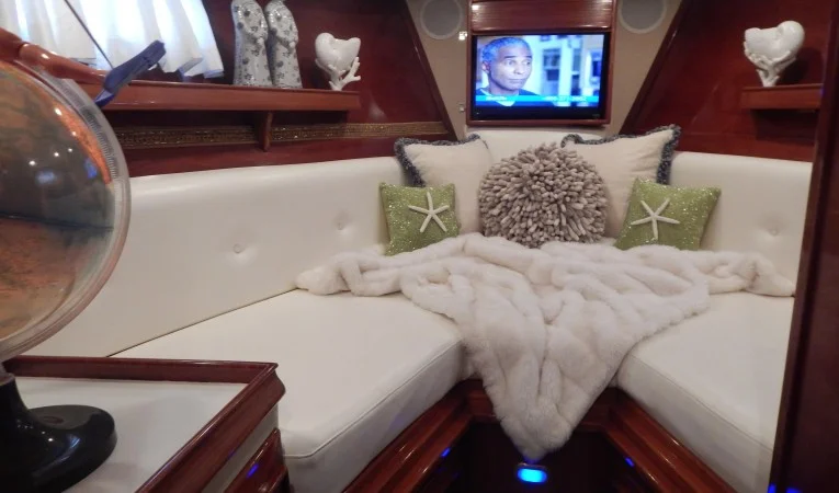 52 Irwin VIP forward cabin