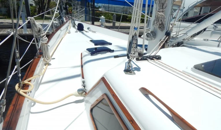 52 Irwin Forward deck