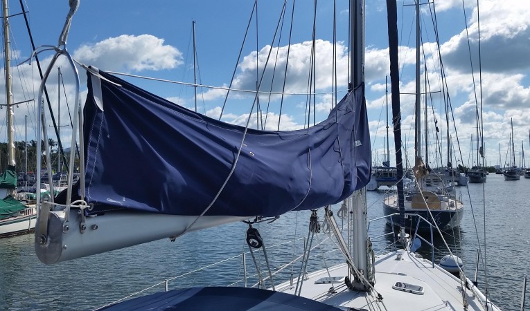 36 Catalina Mack Pack Main Stacking System