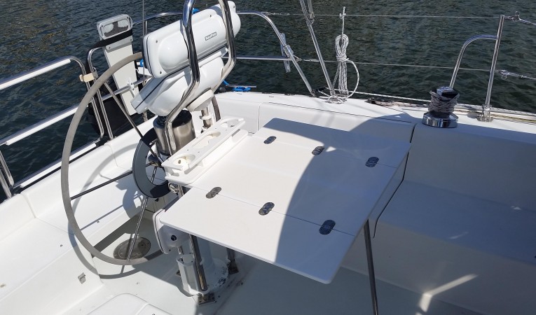 36 Catalina Cockpit Table Open