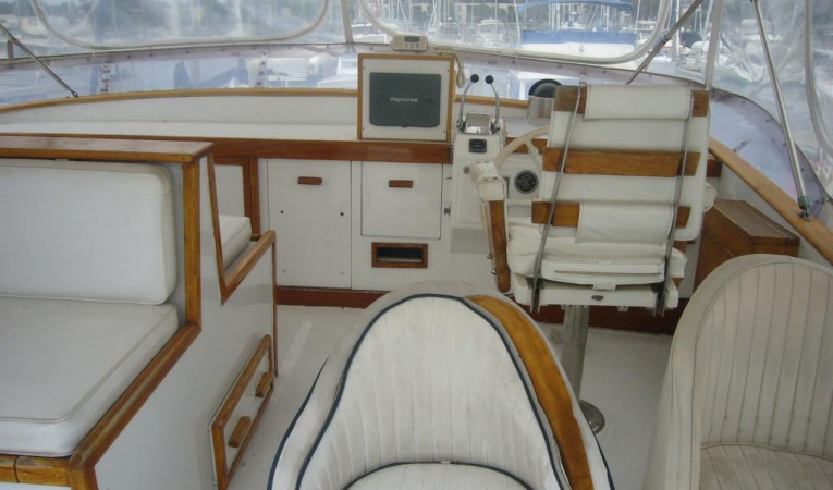 55 Santa Barbara flybridge