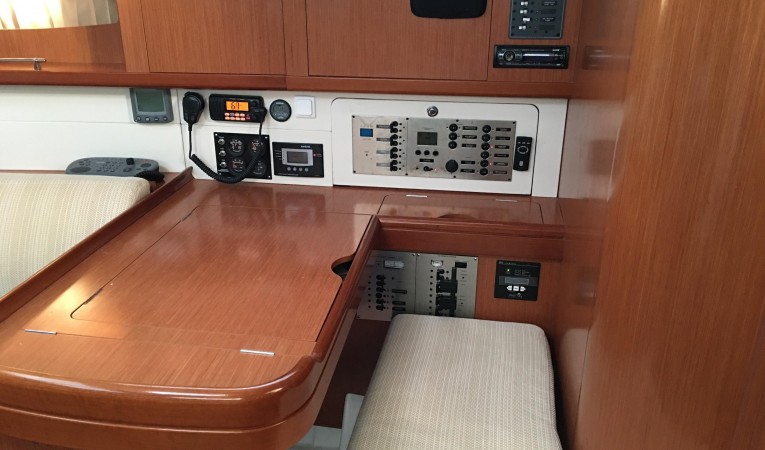 49 Beneteau 