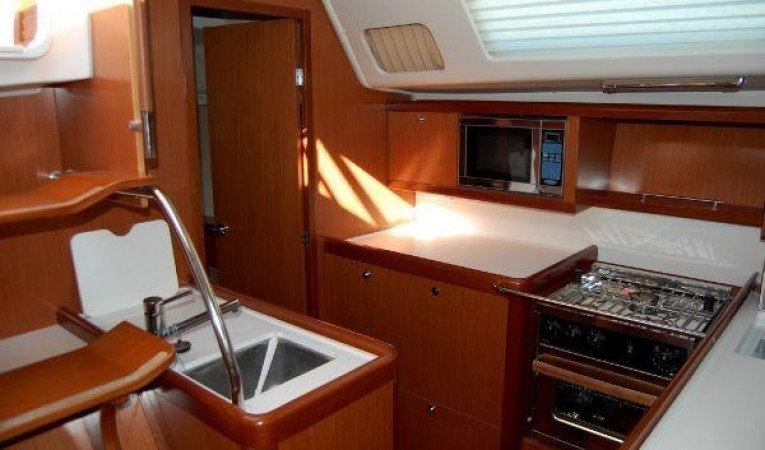 49 Beneteau 