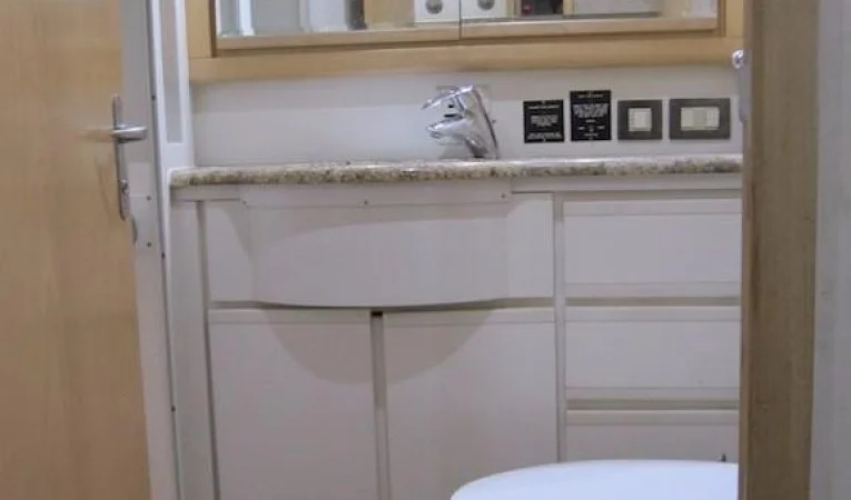 60 Bertram Aft Guest Stateroom En-Suite Head and Day Head