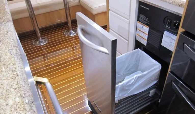 60 Bertram Galley Trash Compactor