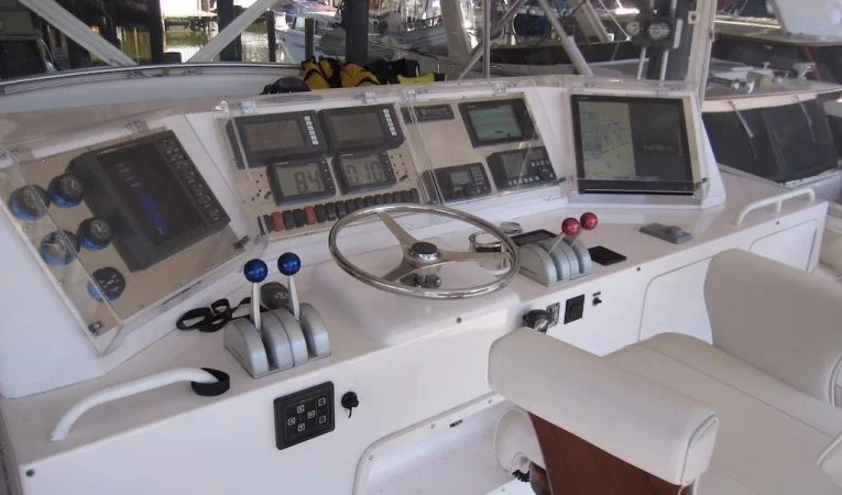 60 Bertram Flybridge