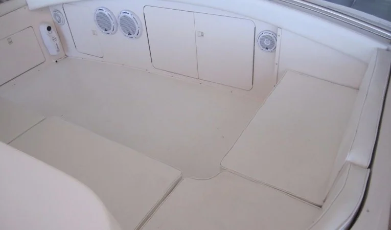 60 Bertram Flybridge Forward Seating