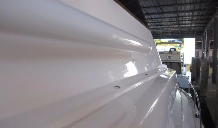 60 Bertram Gelcoat Condition Detail