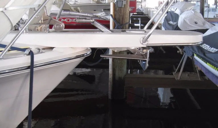 60 Bertram Anchor and Bow Pulpit