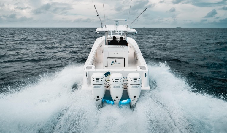 37 SeaVee Aft Running