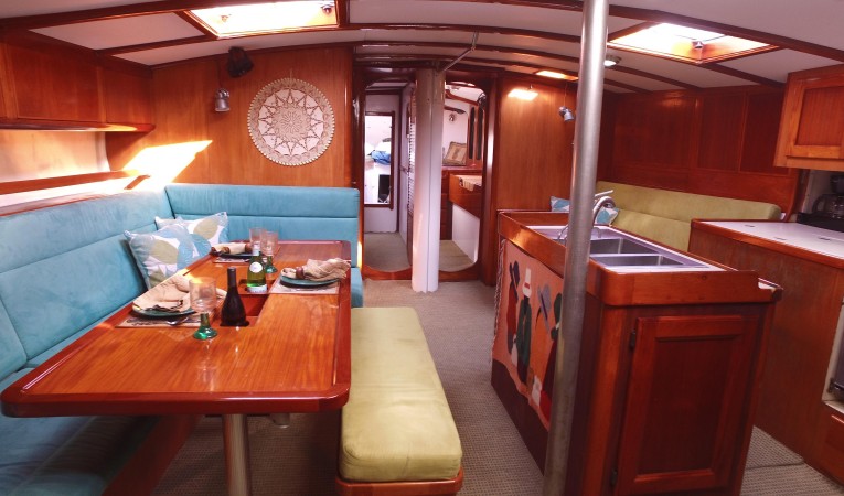 64 Custom Schooner Salon