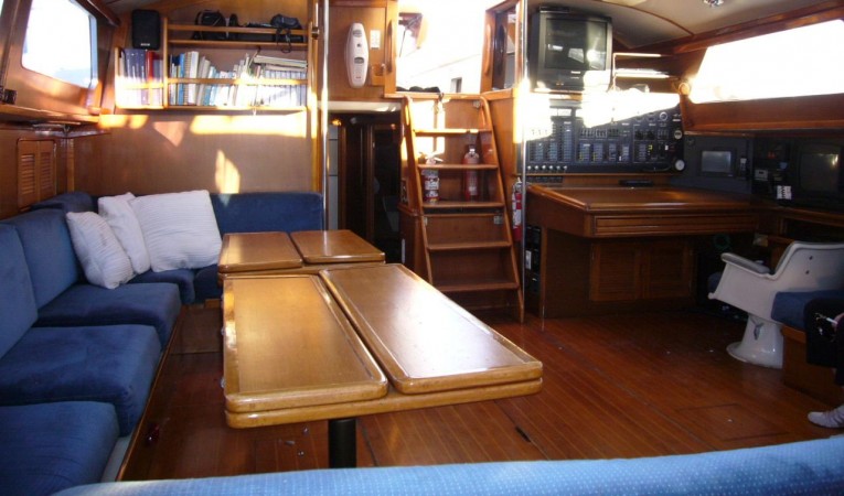 68 Irwin salon aft- from galley