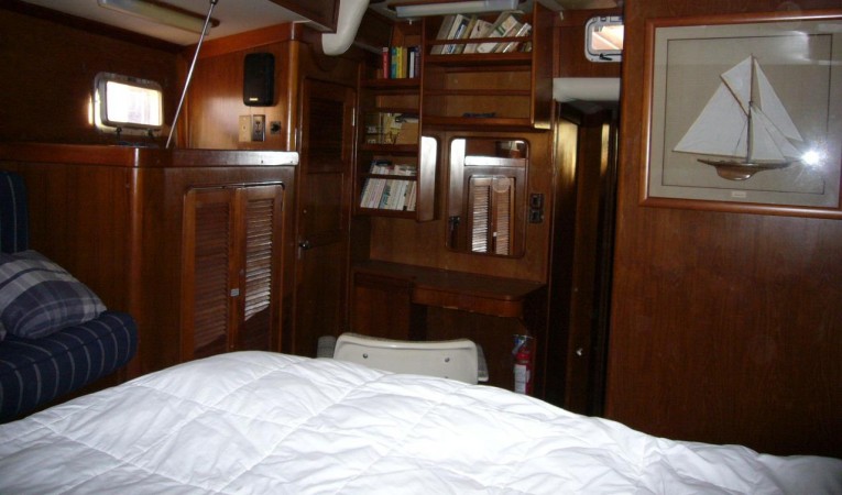 68 Irwin owner's aft cabin vanity