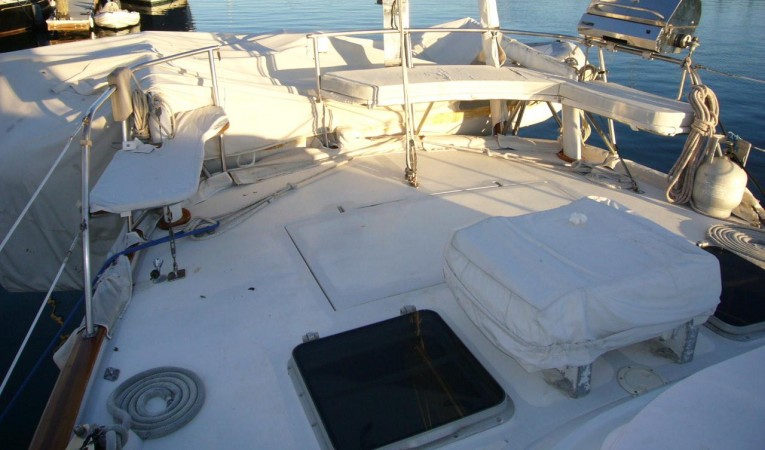 68 Irwin aft deck seating