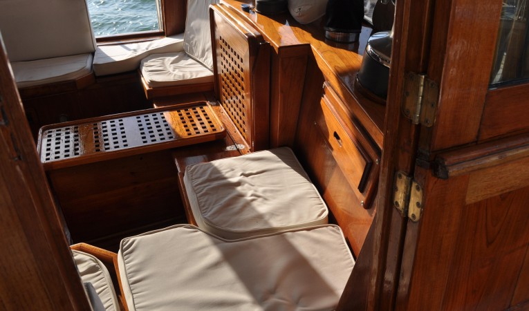 60 Maple Leaf Pilot House