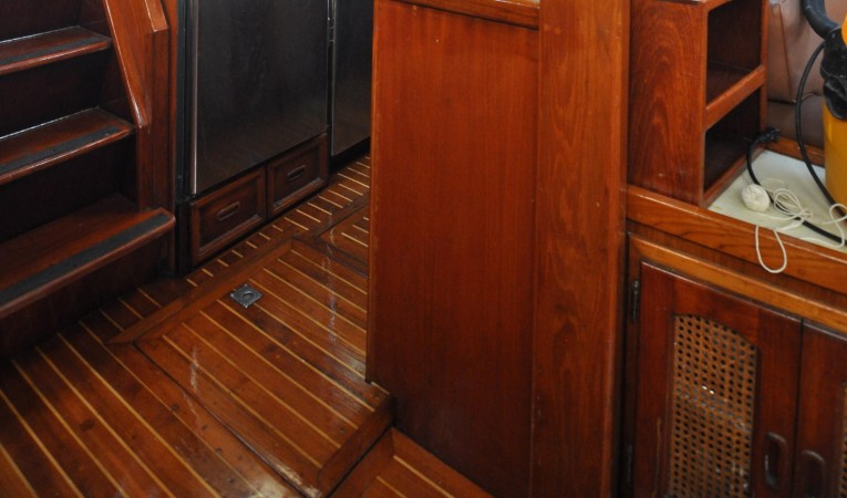 60 Maple Leaf Galley