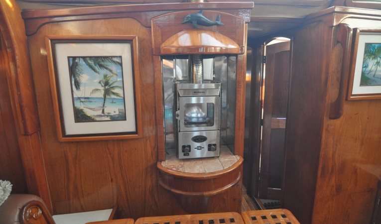 60 Maple Leaf Heater