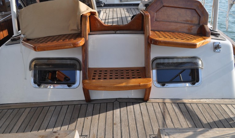 60 Maple Leaf Aft seating