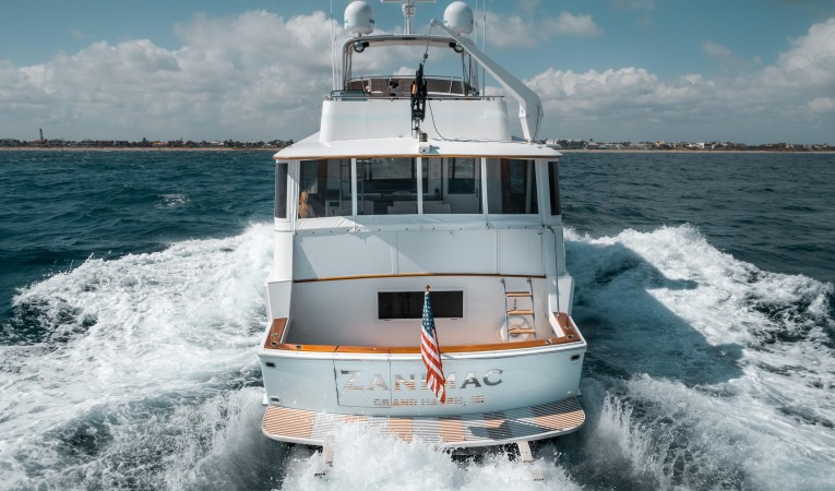 63 Hatteras Stern 1