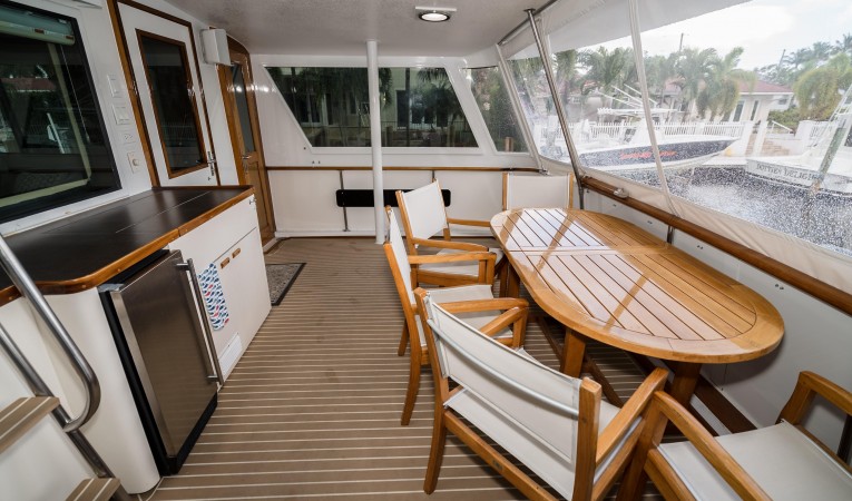 63 Hatteras Aft Deck Stbd