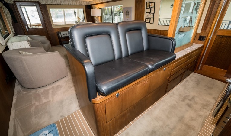 63 Hatteras Lower Helm Seating