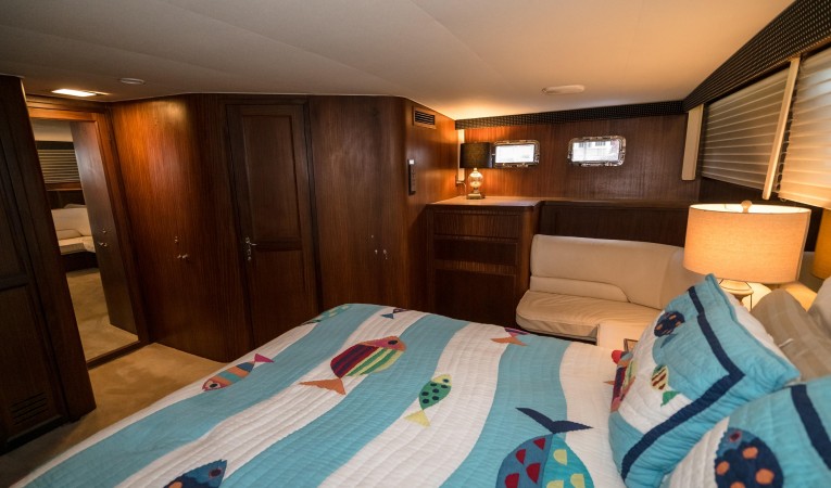 63 Hatteras Master Stateroom Stbd