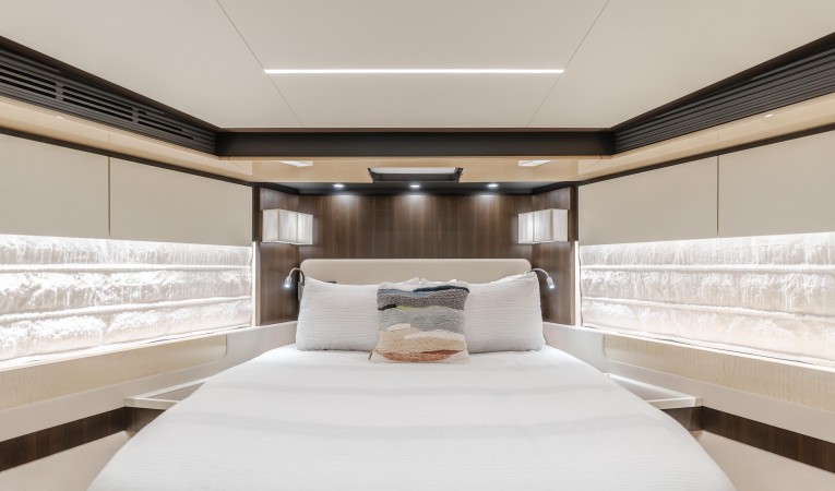 66 Azimut 