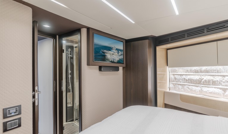 66 Azimut 