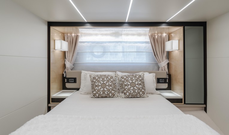 66 Azimut 