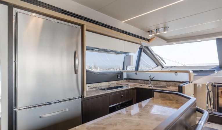 66 Azimut 