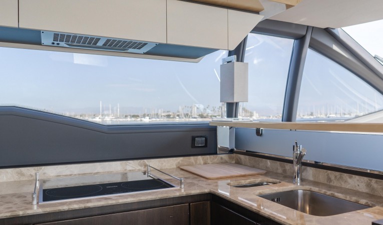 66 Azimut 