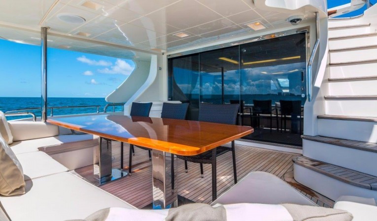 85 Azimut 