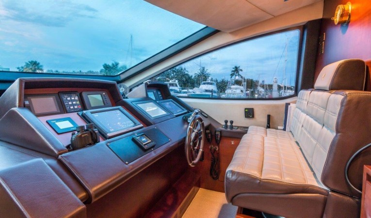 85 Azimut 