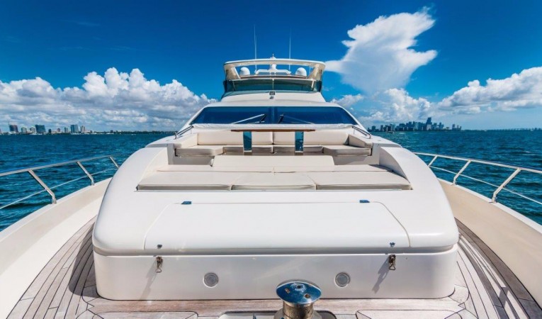 85 Azimut 