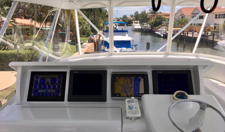64 Hatteras Helm View