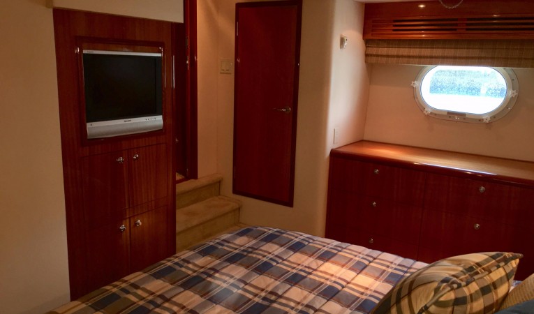 64 Hatteras Master Stateroom