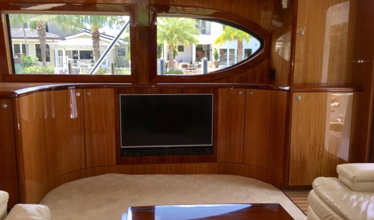64 Hatteras Salon Entertainment Center