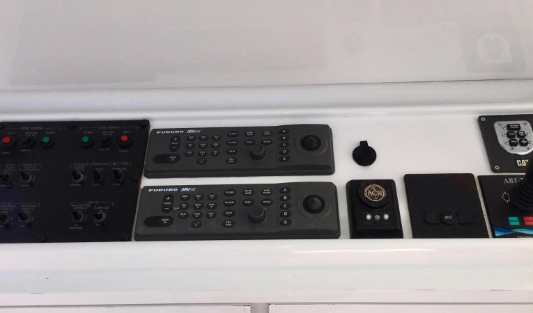 64 Hatteras Electronic Controls