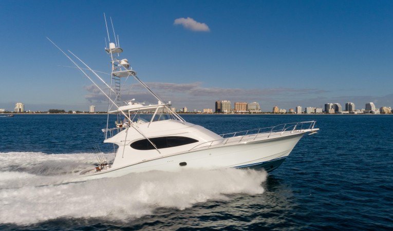 64 Hatteras Starboard Profile