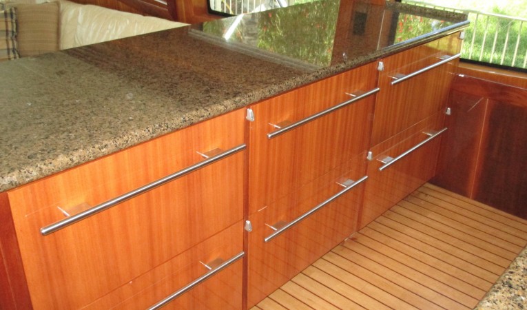 64 Hatteras Galley Refridgeration