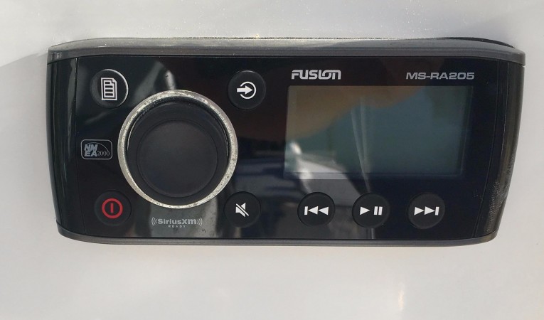 64 Hatteras JL Audio & Fusion Tower System