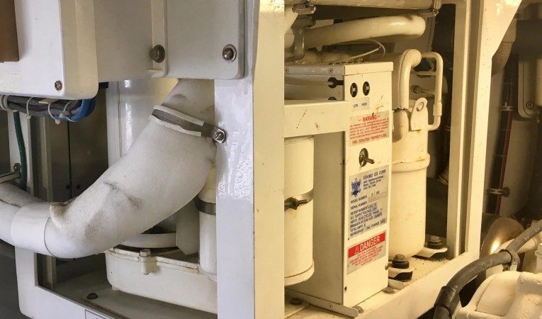64 Hatteras Eskimo Ice Maker