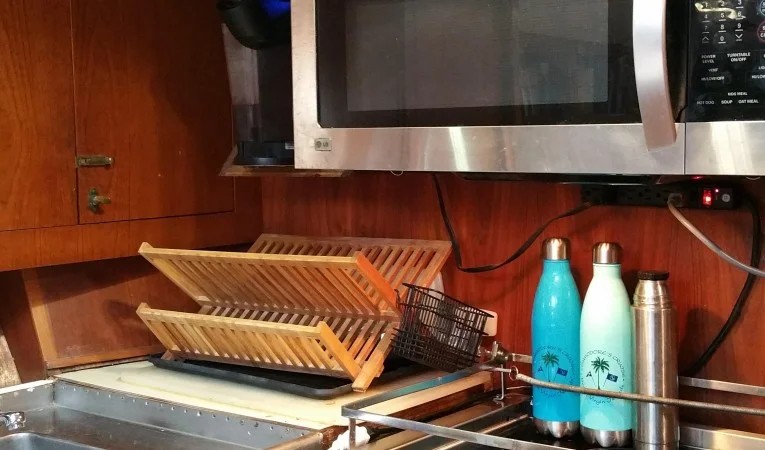 61 Abeking & Rasmussen Microwave and Electric Stove / Oven