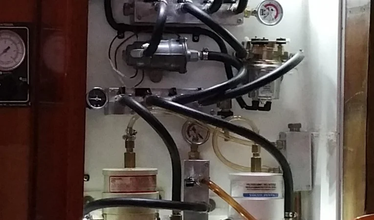 61 Abeking & Rasmussen Fuel Polishing System