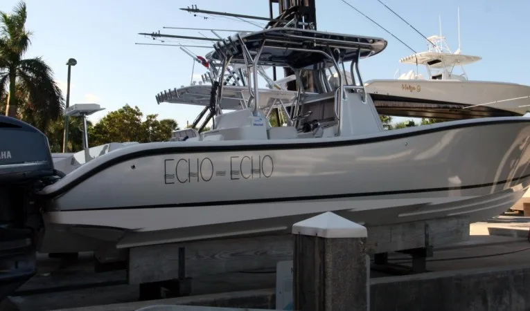 36 Yellowfin Starboard Profile